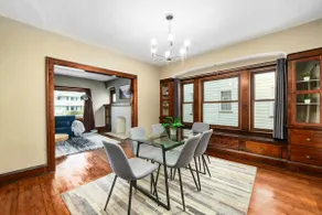 Bohemian Retreat ~ 15 min to Downtown~ 8 min to Cleveland Clinic - Image 2