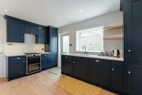 Quiet Cotswold Bungalow - Image 2