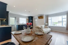 Quiet Cotswold Bungalow - Image 4