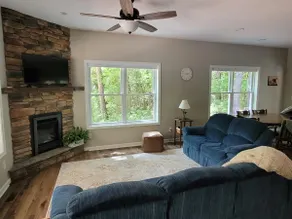 Whispering Pines mountain home - Image 3