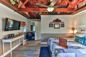 Tin Roof Cabin at The Cove - Image 5