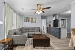 Centrally located Cozy Cottage - Image 4