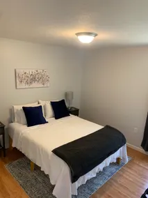 Quiet 2 bed home less than 2 miles from Downtown - Image 2