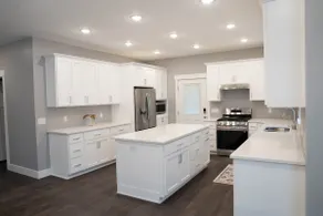 Spacious Home Near the Canyon - Image 5