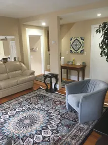 Spacious Home w/ Free 2 car parking - Image 3