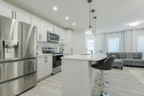 3bedroom Stylish Getaway by the Park with 2-Car Garage - Image 5