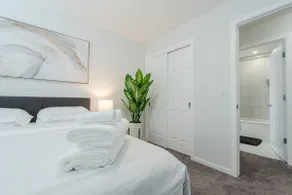 3bedroom Stylish Getaway by the Park with 2-Car Garage - Image 4