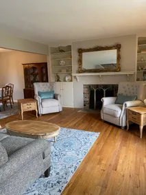 Four Bedroom Bellevue Beauty - Image 4