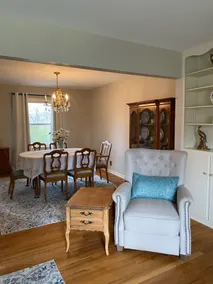 Four Bedroom Bellevue Beauty - Image 5
