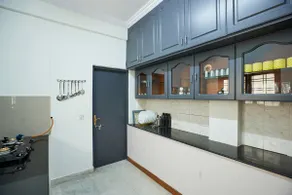 Stylish 1.5 BHK A/C@BanjaraHills Near CareHospital - Image 3