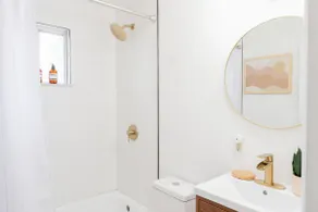 Retro Retreat: 2br home w/ fire pit and no chores! - Image 4