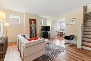 Artsy house in the Burgh - Image 5