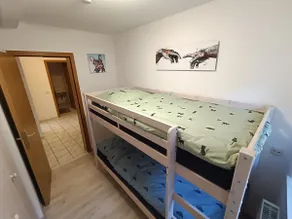 First floor apartment with garden - Image 5