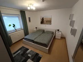 First floor apartment with garden - Image 3