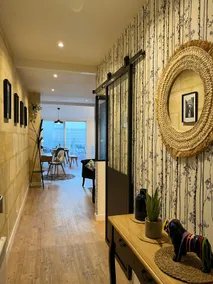 Charming renovated 2-room apartment with garden - Image 4