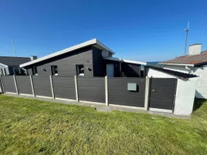 Beach houses with unique sea views - Image 2