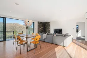 Style & Tranquillity - 4 Bedroom House - Image 4