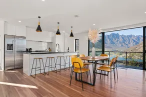 Style & Tranquillity - 4 Bedroom House - Image 2