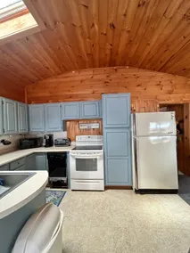 Lake Front Cottage - Image 5