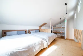Sunny SIDE HOUSE - Image 3