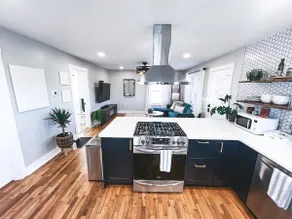 5 Acre Country Escape • Just 4 Min to Lawrence - Image 2