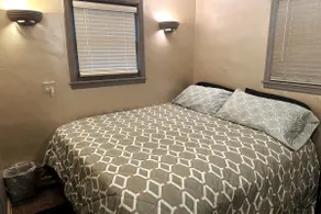 Economy 3 beds - Image 5