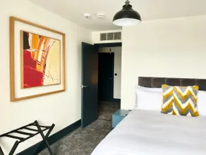 Duplex Apartment Harbourside city centre - Image 4