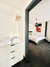 Duplex Apartment Harbourside city centre - Image 3