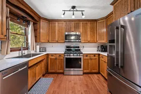 Bluebird Cabin-2 king beds, enjoy hiking, wineries - Image 4