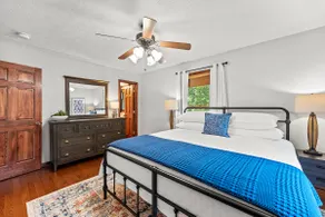 Bluebird Cabin-2 king beds, enjoy hiking, wineries - Image 3