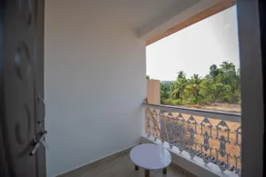 Stylish & Cozy 1BHK w/AC & Fast Wifi - Image 3
