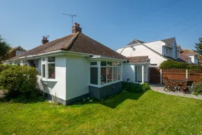 Pass the Keys Little Haven A stunning Bungalow in Minnis Bay - Image 2