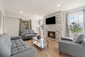 The Loft 727 - Image 3