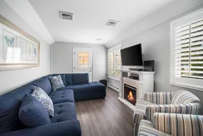 Sea la Vie-Quaint and Updated - Image 5