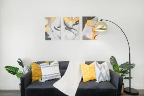 Black and Yellow Old Town | King Bed! - Image 2