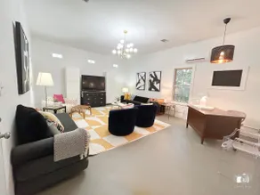 The Backhouse Studio—Mid-Century Modern House - Image 2