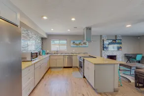 Hot Tub Beach House w/Grill & 3 King Beds - Image 4
