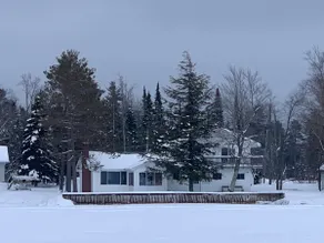 Sunset Beach Retreat Lake House - Image 5