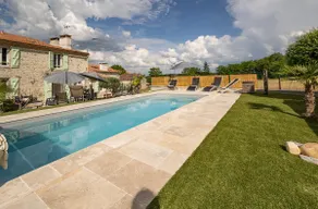 Les 2 Tilleuls: Heated Pool, Hot Tub & Tranquility - Image 4