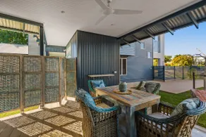 The Blue House Guest House, Cable Beach - Image 2