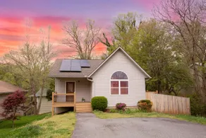 Pet-Friendly Retreat  Game Room, Hot Tub,4K Netflix, 1 GB WiFi - Image 5