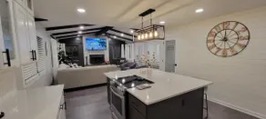 Stunning and Completely Remodeled Ranch Home! Walk to Downtown & Marina! - Image 3