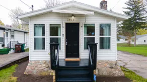 Modern Boho Bliss + Family 3 bd/2 bth + Near MSU - Image 3