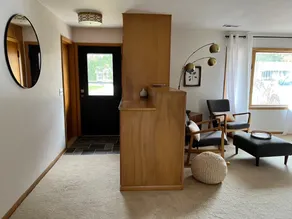 Beautifully styled, Mid Century Modern, family friendly Lake Mills House! - Image 4