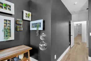 Luxury Loft Overlooking Downtown - Image 3