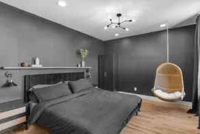 Luxury Loft Overlooking Downtown - Image 2
