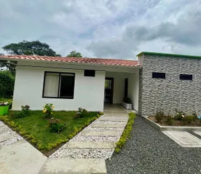 Beautiful, quiet country house in Pereira. - Image 3