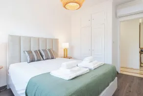 Cascais Duplex Apartment - Image 4