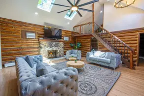 Timber Lodge: Hot Tub, Fireplace & Fun for All ! - Image 3