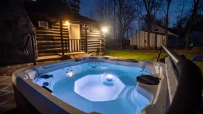 Timber Lodge: Hot Tub, Fireplace & Fun for All ! - Image 2